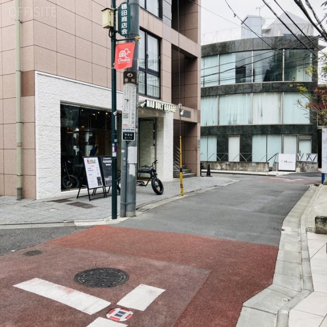神宮前目良ビル ビル前面道路