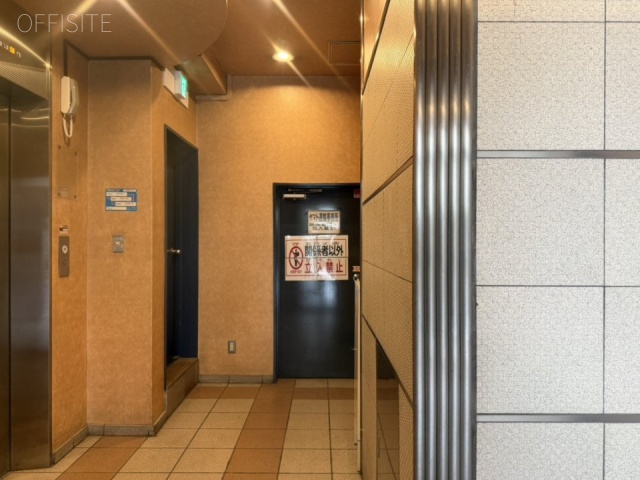 HMビル　エントランス