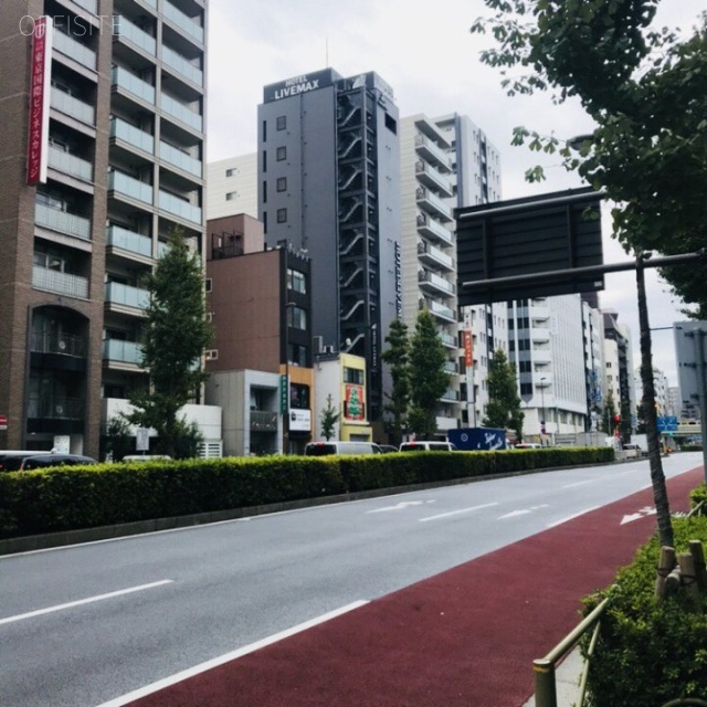 東芸ビル ビル前面道路