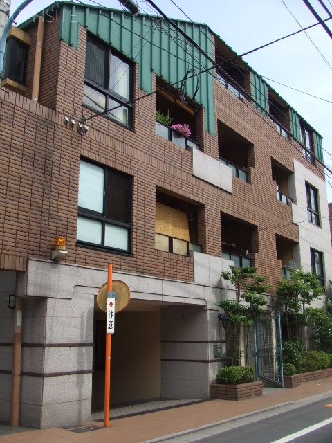 STARROYAL四谷大京町ビル　外観