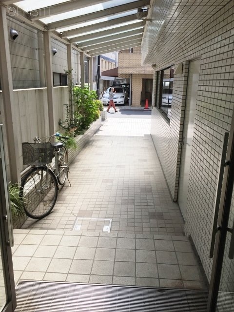 大塚ビル エントランス