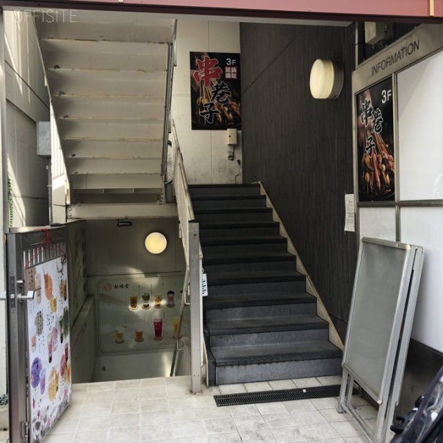 新大久保KMビル エントランス