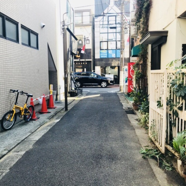 祐天寺ビル ビル前面道路