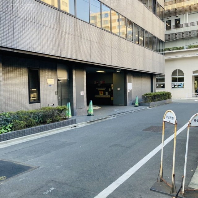 上嘉(かみよし)ビル 駐車場