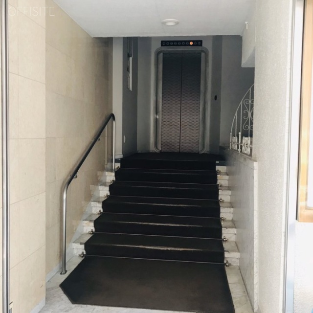 銀座かわばたビル新館 エントランス