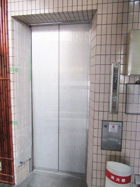 信永中和ビル エレベーター