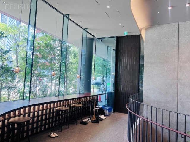 WORK VILLA YAESU　エントランス(出口)
