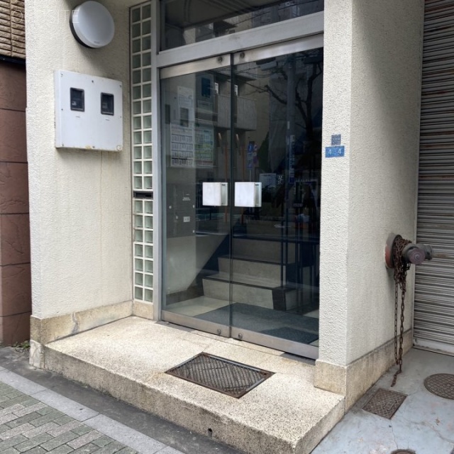 山田ビル　エントランス