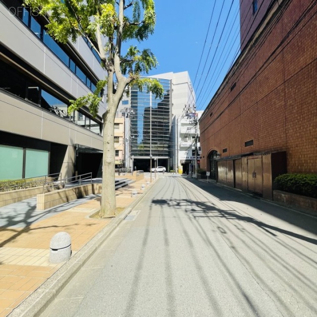 オーク仙台ビル　側道