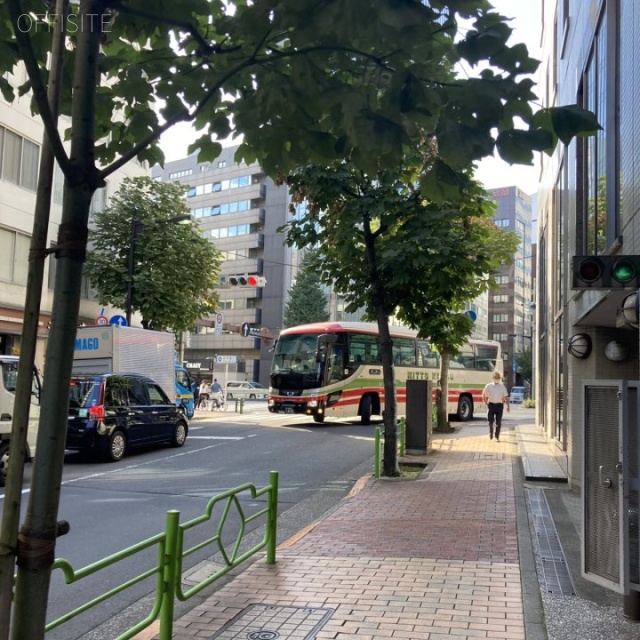 井門銀座一丁目ビル ビル前面道路