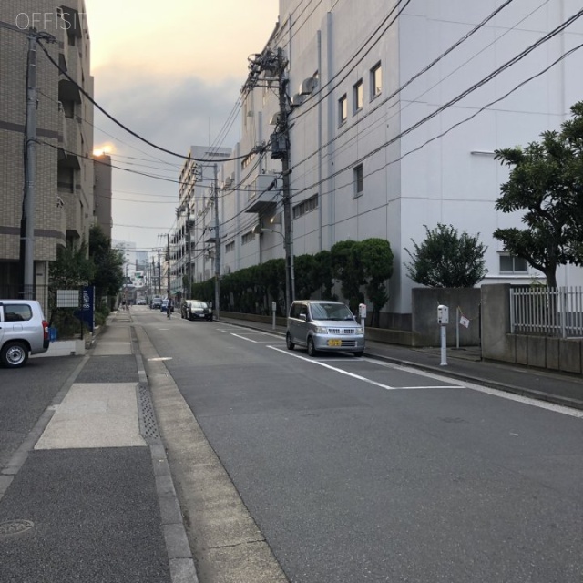 日本通運東品川流通センタービル ビル前面道路
