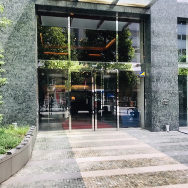 ファーストリアルタワー新宿 エントランス
