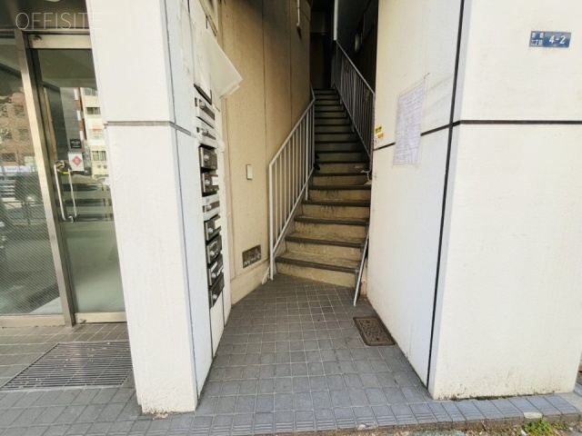 新橋アオヤギビル エントランス