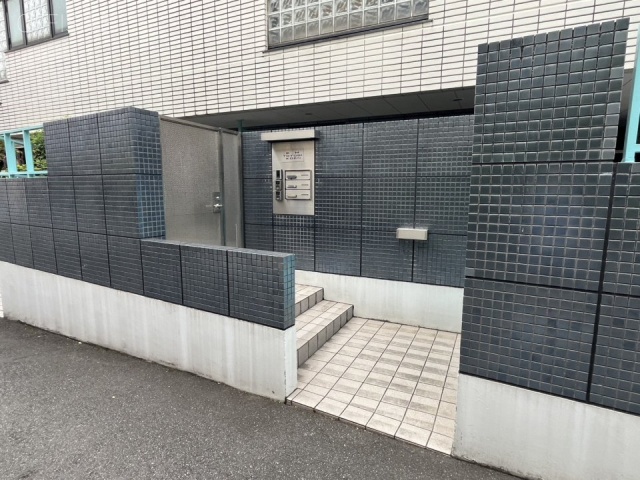 K&M代々木公園　エントランス