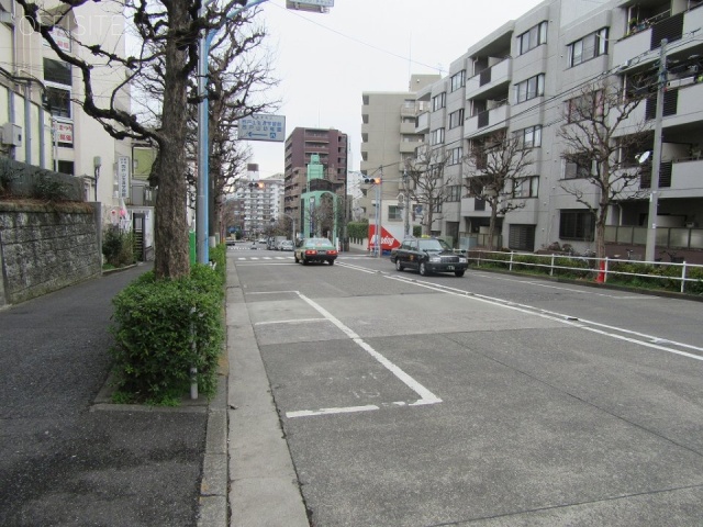 全日自労会館 ビル前面道路