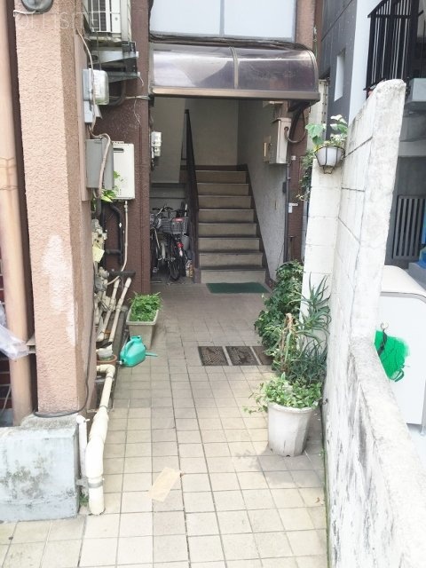 城田ビル エントランス