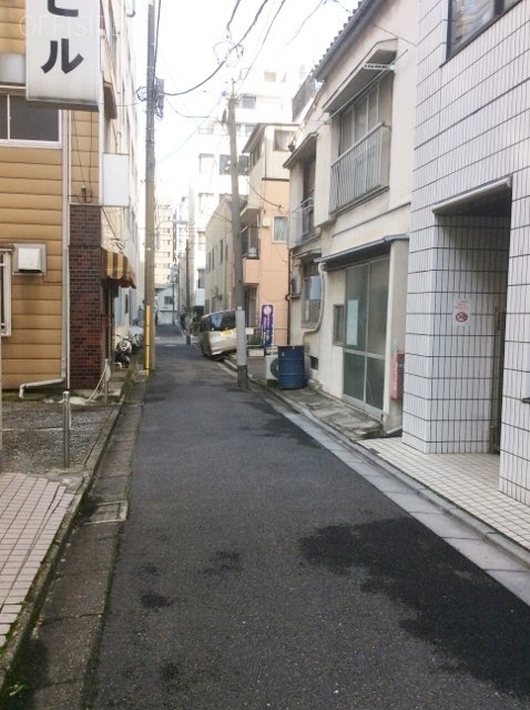 久保ビル ビル周辺道路