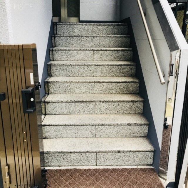 山田屋ビル エントランス