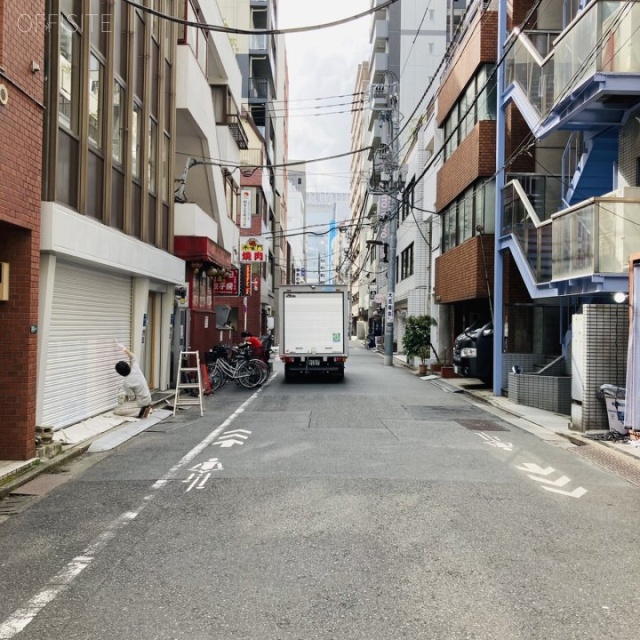 千代田電通ビル ビル前面道路