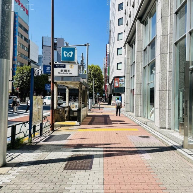 新橋M-SQUARE 前面歩道