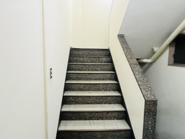 依田忠ビル　エントランス