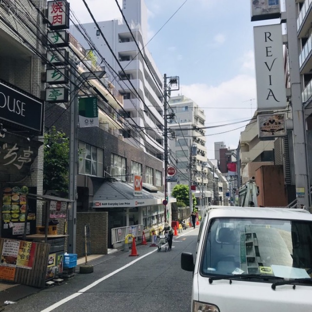 パレドール高円寺 ビル前面道路