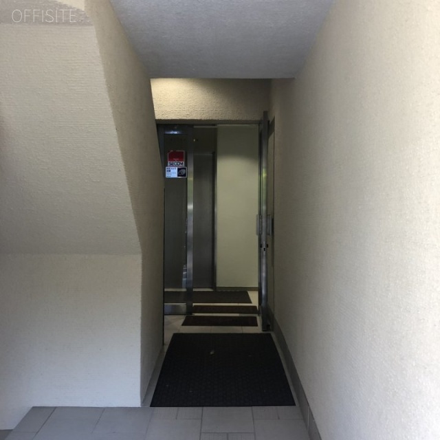 ストーク森山ビル エントランス