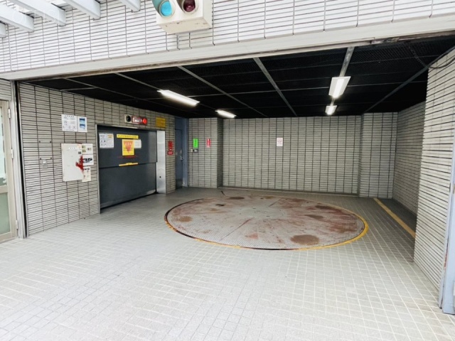 西野金陵ビル　駐車場