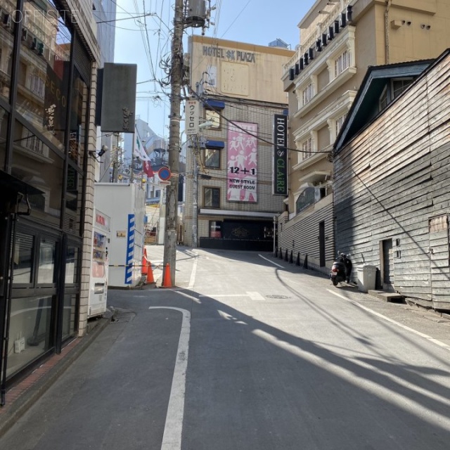 島田ビル ビル前面道路