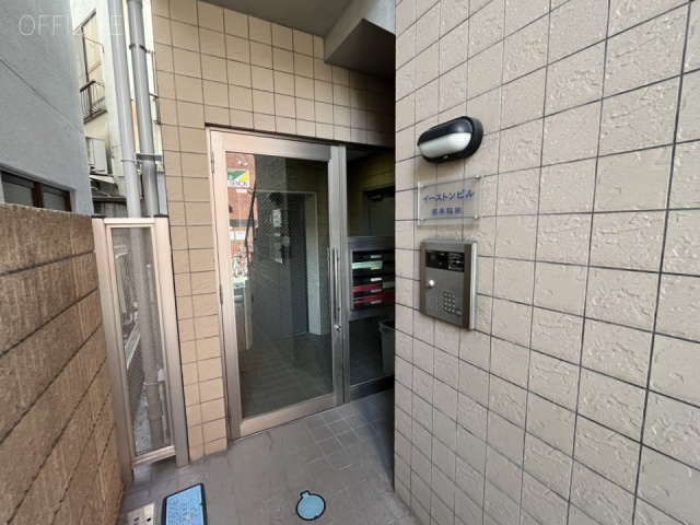 イーストンビル西早稲田　エントランス