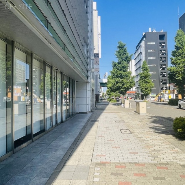 グランスクエア名駅南 前面歩道