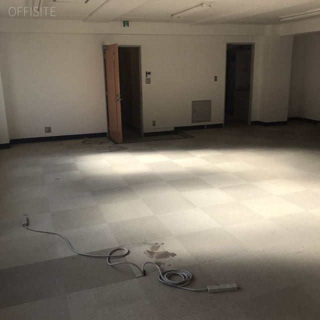 装美ビル　502号室 室内