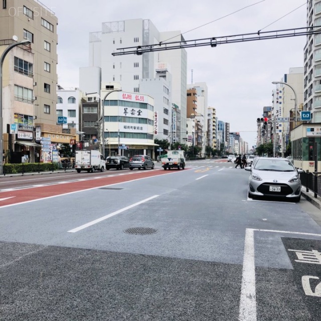 渡井ビル 前面大通りは浅草通り