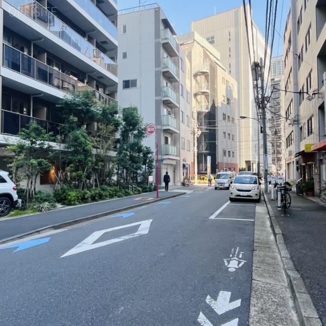 川口ビル　前面道路