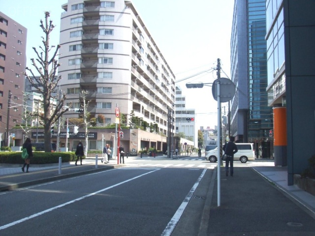 第6吉本ビル ビル前面道路