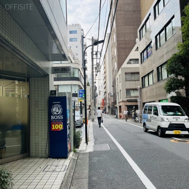 芝大門笹野ビル 前面道路