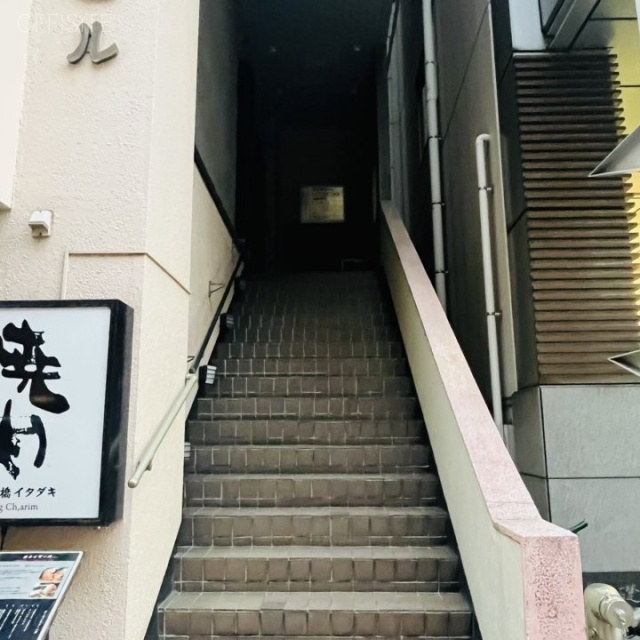 勢州屋本店ビル エントランス