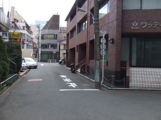 ワッティー本社(京測)ビル ビル前面道路