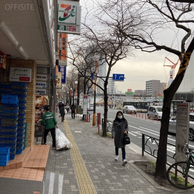 中野SHKビル ビル前面道路