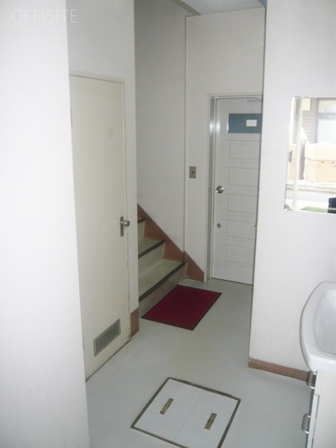 守屋ビル エントランス