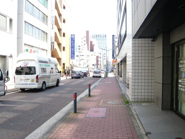 志村ビル　ビル前面道路