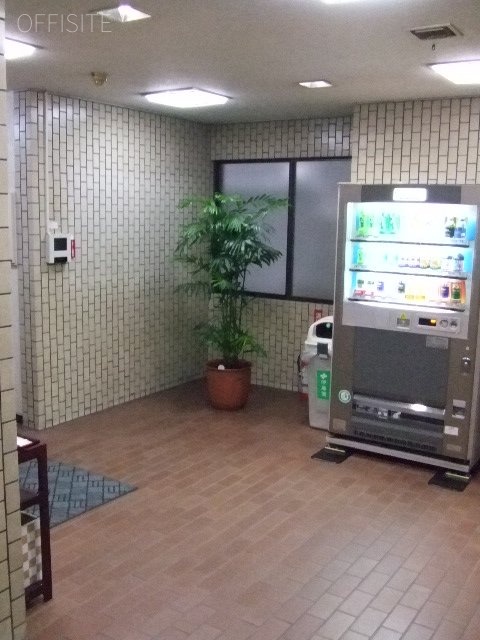 五幸商事ビル エントランス