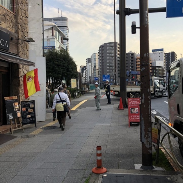 小嶋ビル ビル前面道路