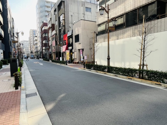 エンパイヤビル 周辺