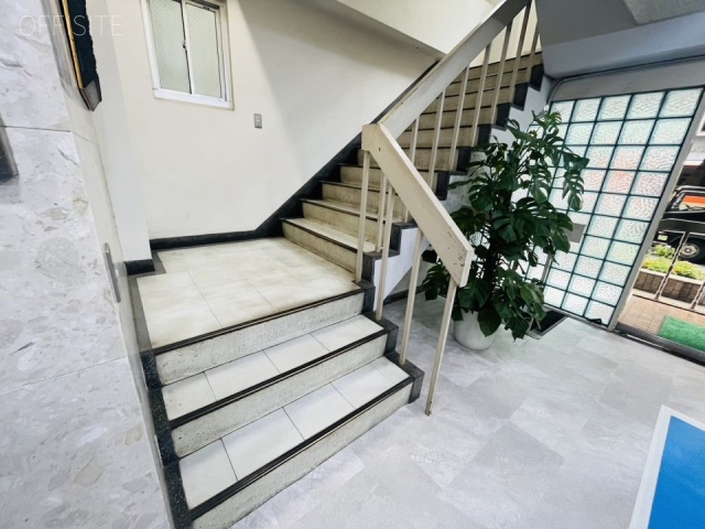 見真(けんしん)ビル　エントランス