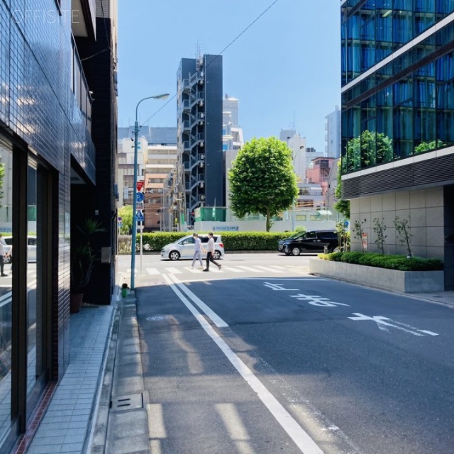 細山茅場町ビル ビル前面道路