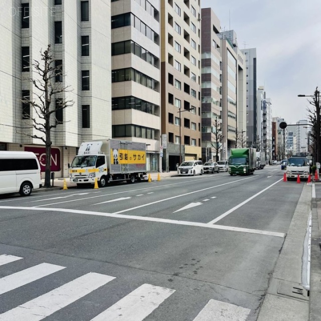 早川トナカイビル 前面に水天宮通り