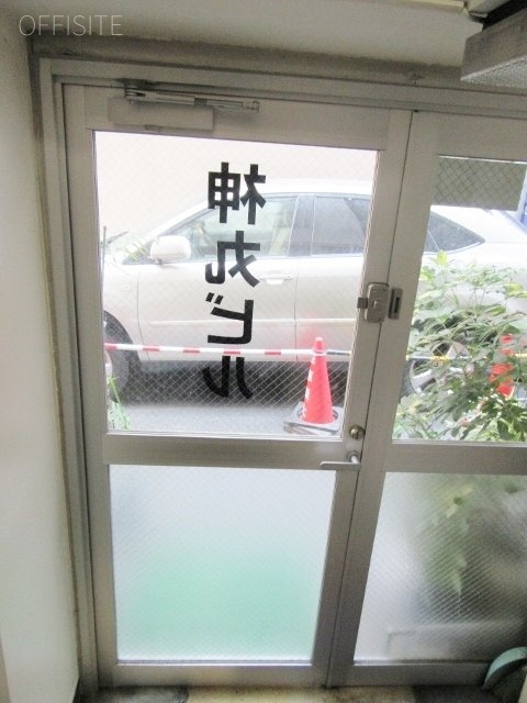 神丸ビル エントランス
