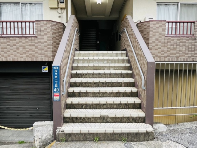 代々木チェリー　エントランス