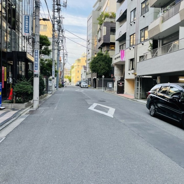 柏屋ビル ビル前面道路